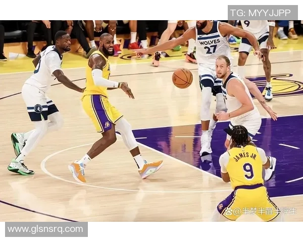 湖人对阵灰熊全景分析关键数据与精彩瞬间回顾